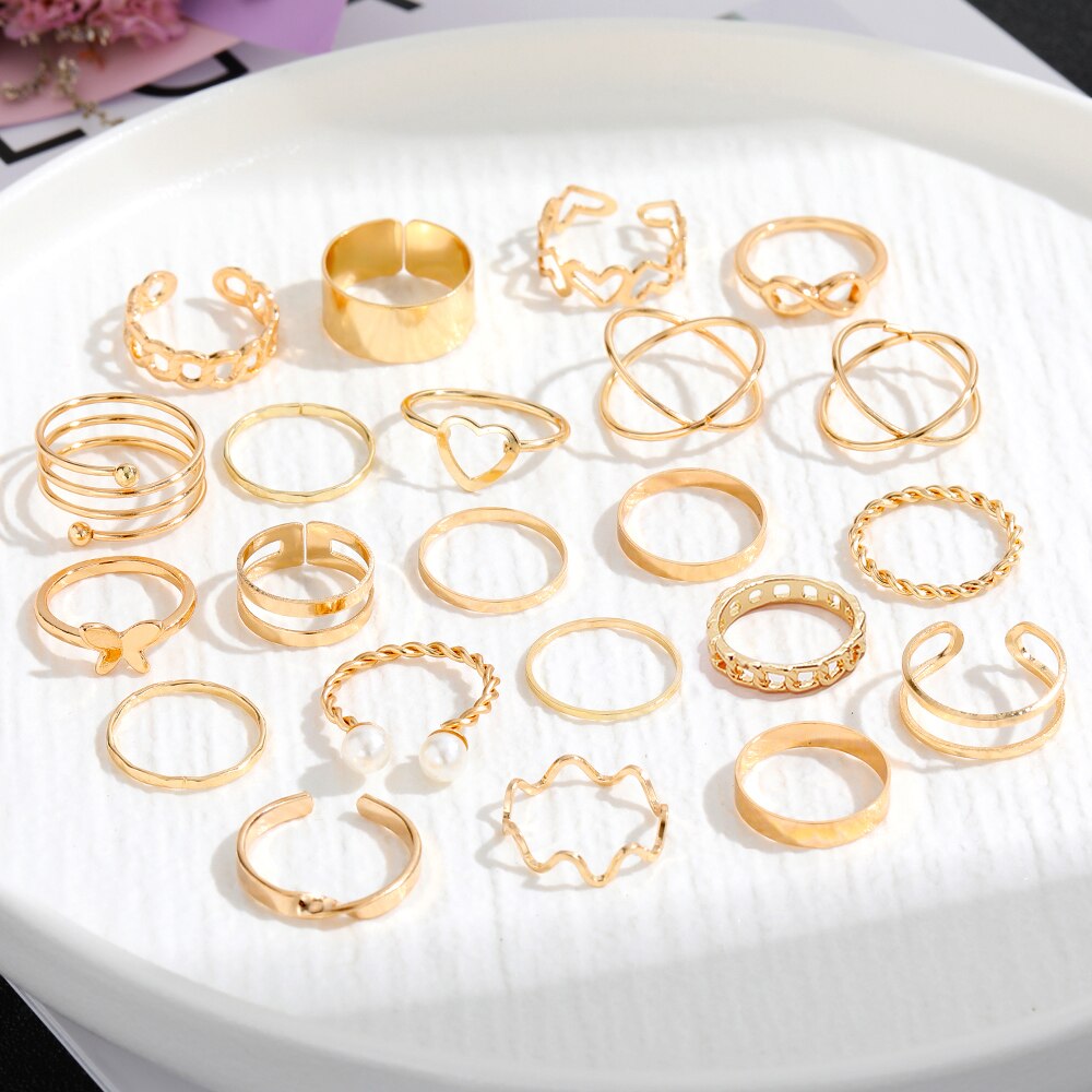 خاتم نسائي بتصميم بانك